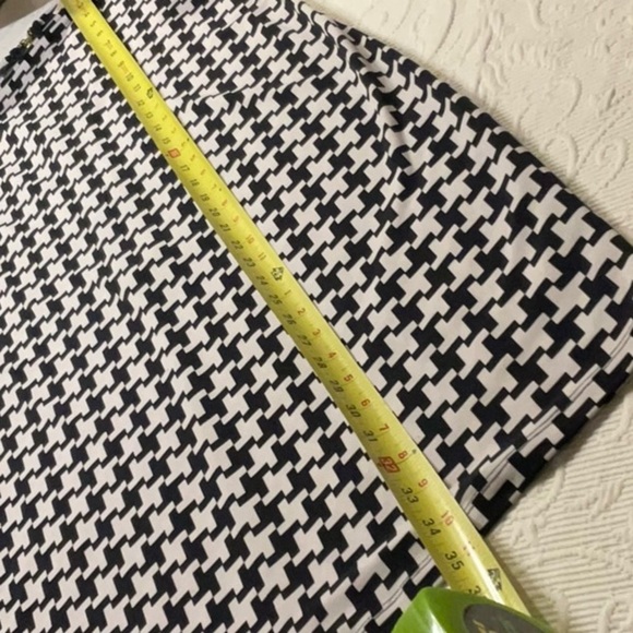 MICHAEL Michael Kors Geometric Long Sleeve Dress. Small. Gold zipper. - Picture 8 of 9